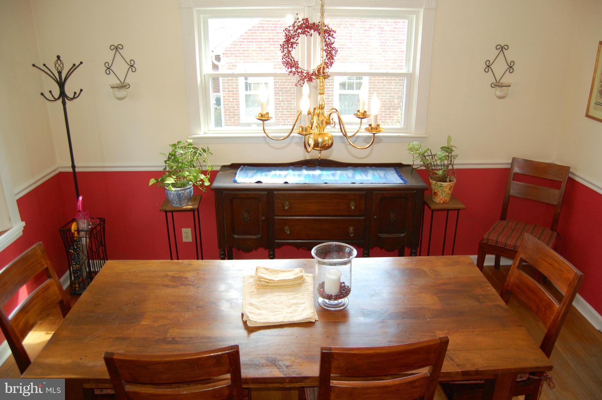 6510 Old Orchard Road Baltimore, MD 21239 - Photo 5 of 29 Dining Room