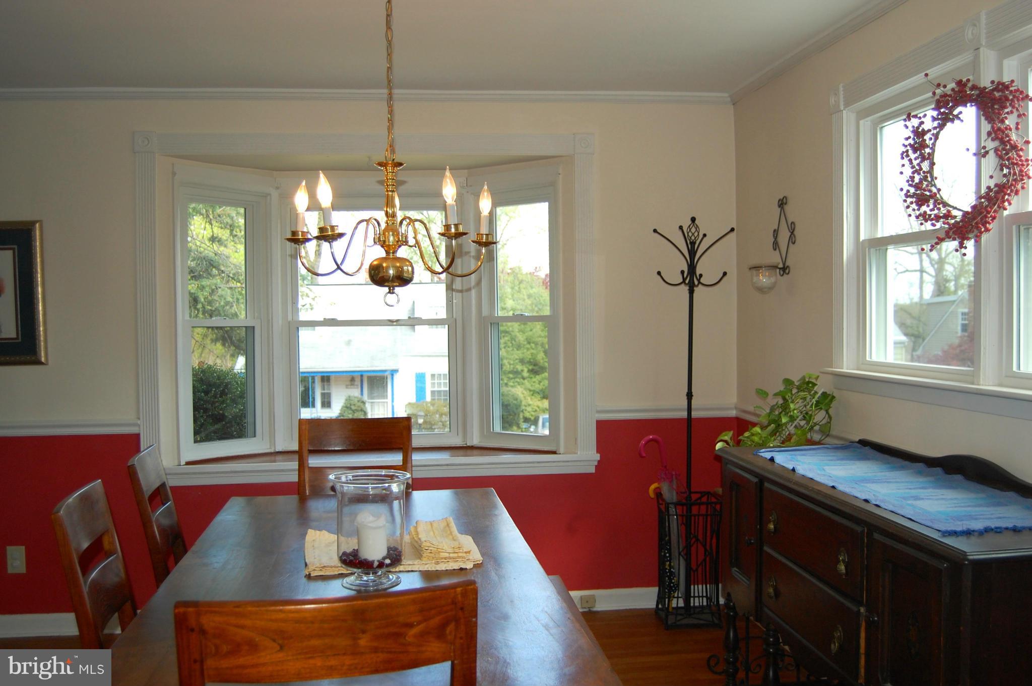 6510 Old Orchard Road Baltimore, MD 21239 - Photo 7 of 29 Dining Room