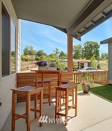 852 Southwest 96th Place Seattle, WA 98106 - Photo 14 of 16 Gallery Image 14