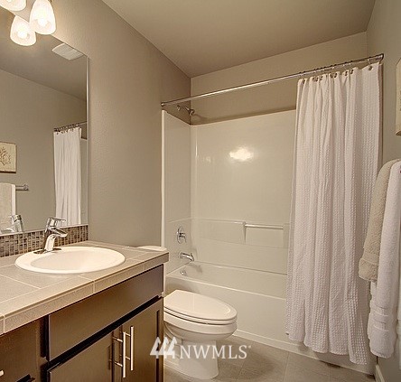 852 Southwest 96th Place Seattle, WA 98106 - Photo 16 of 16 Gallery Image 16