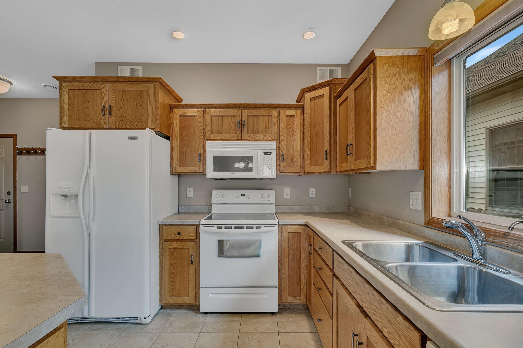 502 Graceview Loop East St. Joseph, MN 56374 - Photo 5 of 28