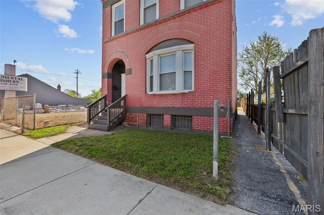 $150,000 | 7914 South Broadway, St. Louis, MO 63111