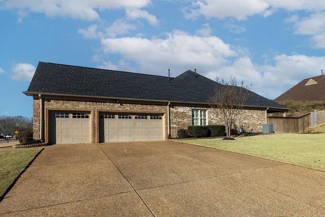 $379,900 | 30 Running Brook Lane, Oakland, TN 38060