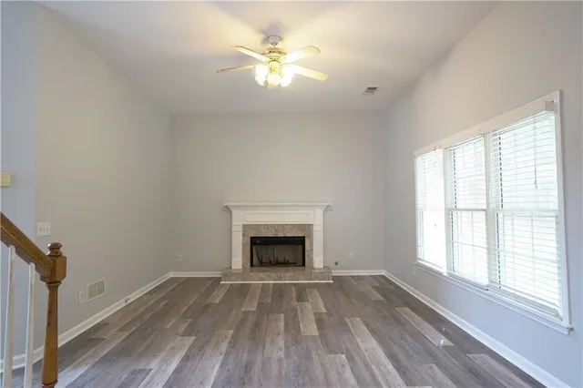 $2,995 | 9420 Coleherne Court, Alpharetta, GA 30022