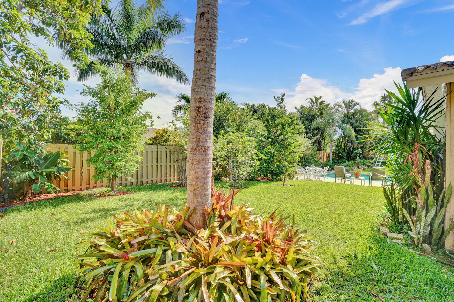 1521 Southwest 13th Drive Boca Raton, FL 33486 - Photo 6 of 45 DSC01945