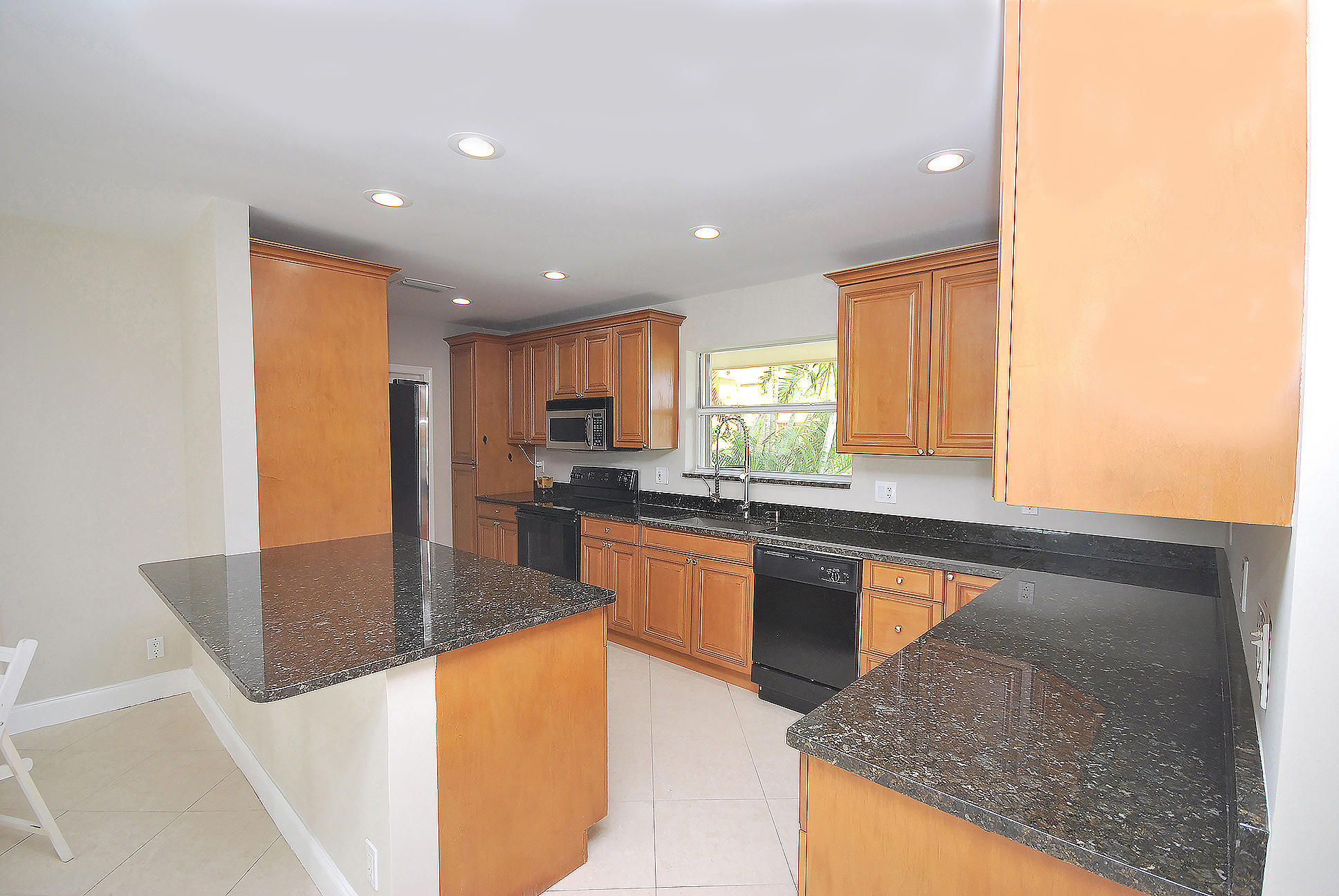 1118 Southwest 7th Street Boca Raton, FL 33486 - Photo 4 of 18 Kitchen