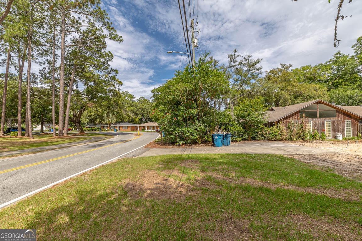 913 Mallery Street St. Simons, GA 31522 - Photo 4 of 13