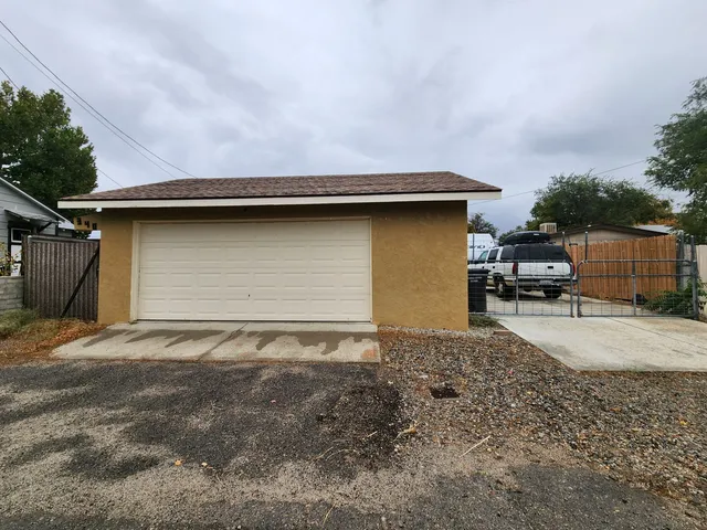 $320,000 | 340 South Washington Street, Independence, CA 93526