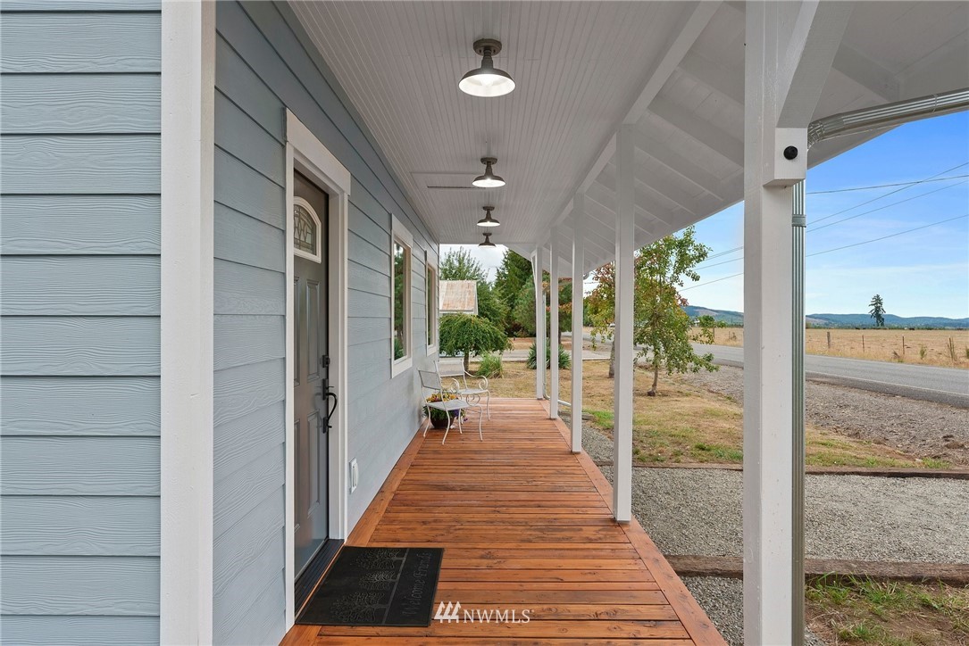 163 Fuller Road Salkum, WA 98582 - Photo 4 of 33 Gallery Image 4