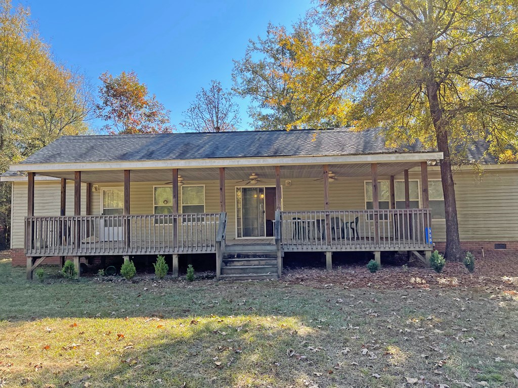 368 Pineywood Road Saluda, SC 29138 - Photo 3 of 9 Gallery Image 3