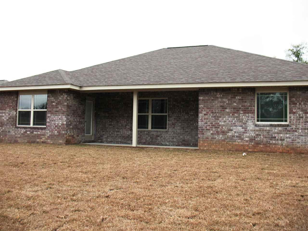5622 Rosedown Court Milton, FL 32583 - Photo 27 of 28 The rear elevation is shown here.