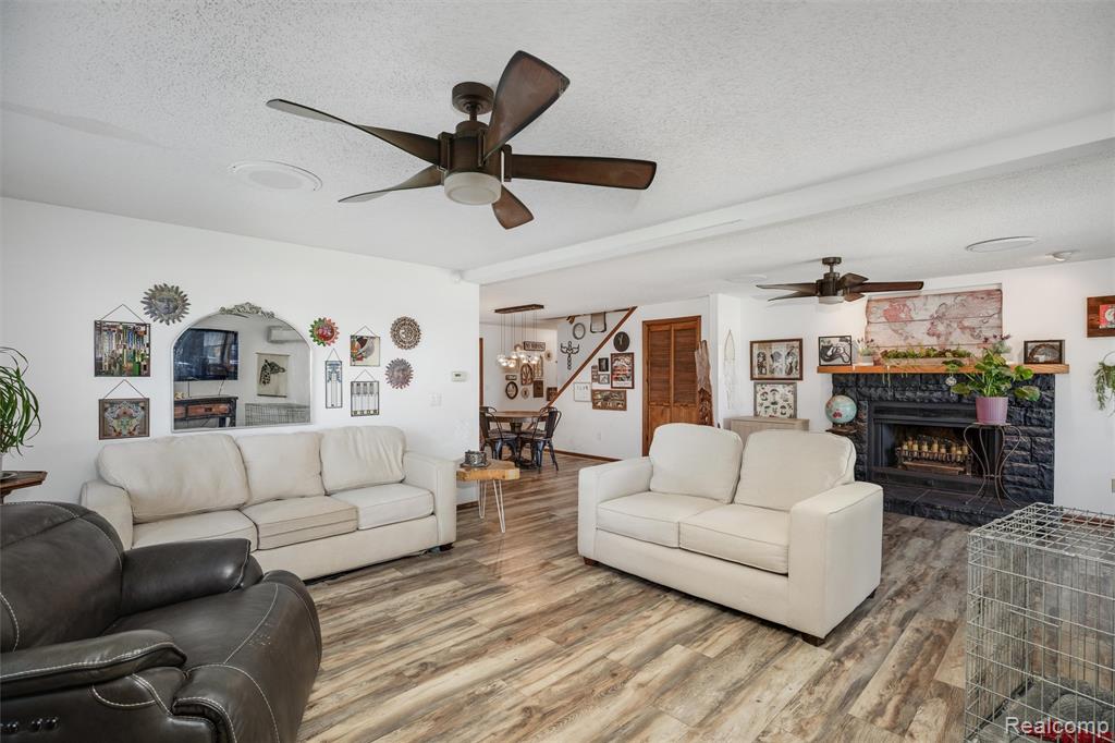 5737 Clinton Macon Road Clinton, MI 49236 - Photo 17 of 39 Gallery Image 17
