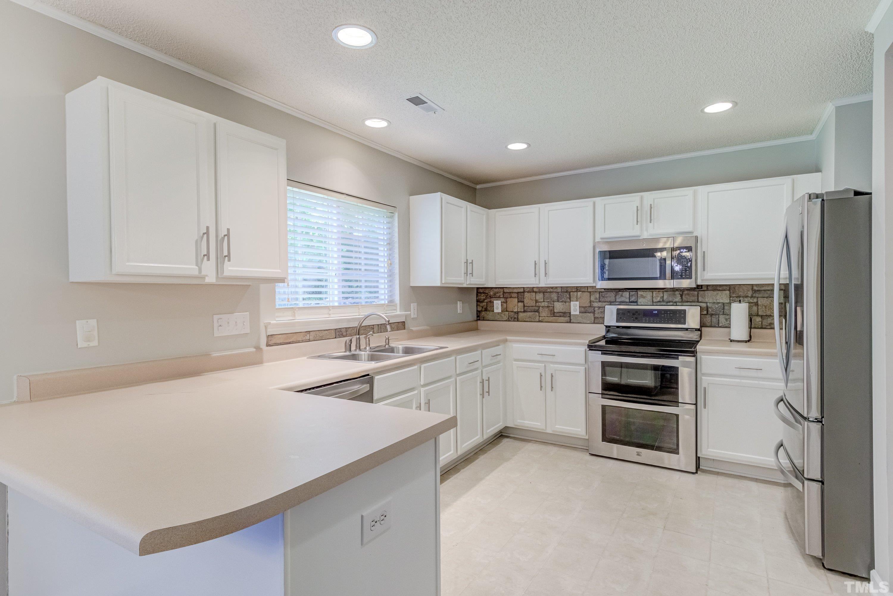 8134 Cohosh Court Raleigh, NC 27616 - Photo 5 of 14 Gallery Image 5