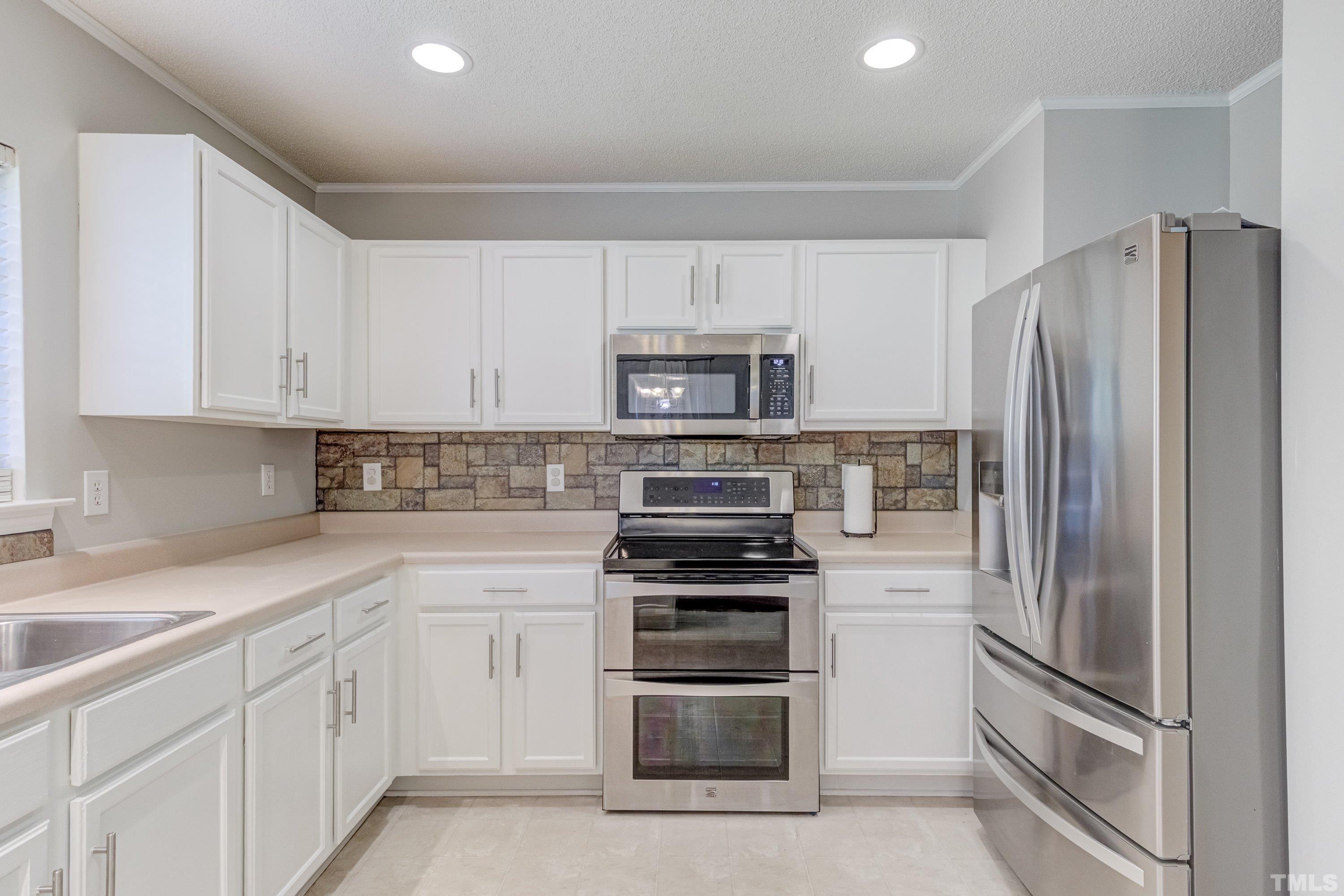 8134 Cohosh Court Raleigh, NC 27616 - Photo 6 of 14 Gallery Image 6