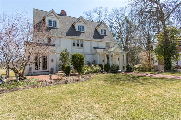 65 Lincoln Road Wellesley, MA 02481 - Photo 2 of 22