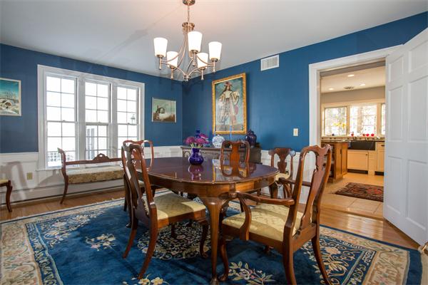 65 Lincoln Road Wellesley, MA 02481 - Photo 6 of 22