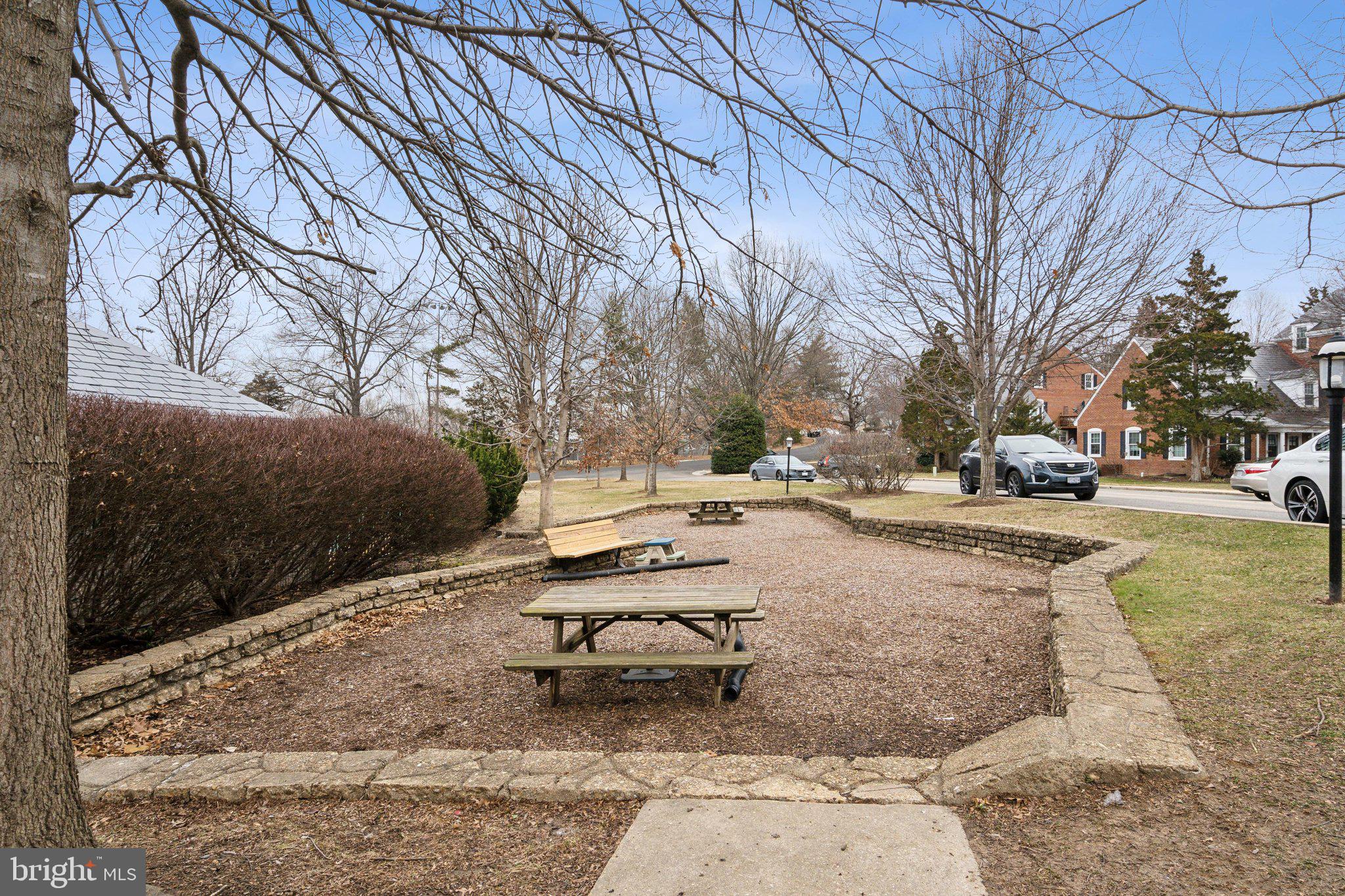 4231 32nd Road South Arlington, VA 22206 - Photo 39 of 44 a view of park with iron fence