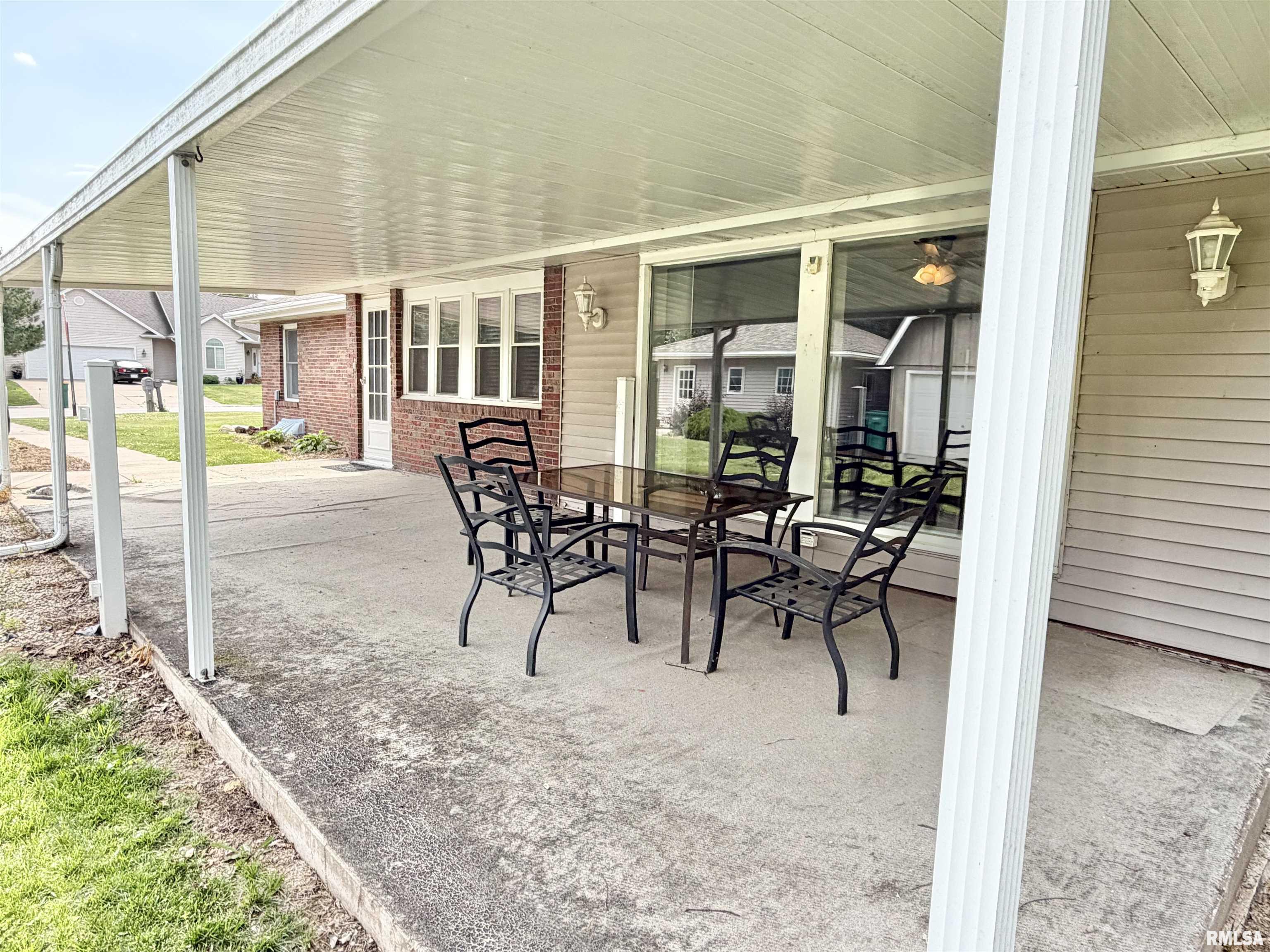 1797 South Lake Storey Road Galesburg, IL 61401 - Photo 27 of 33