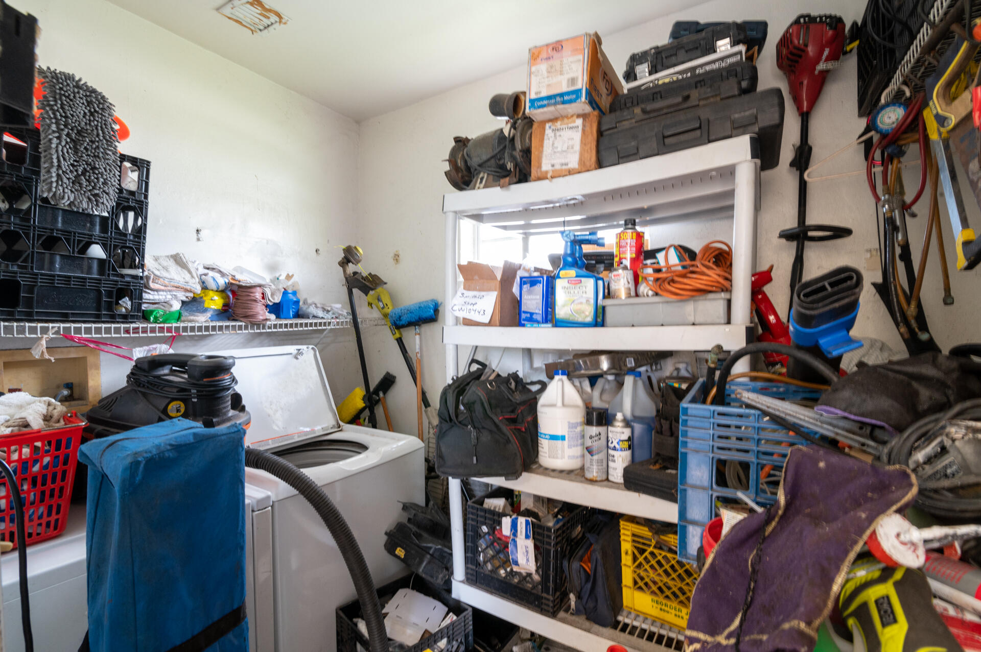 122 Ohio Road Lake Worth, FL 33467 - Photo 15 of 18 15 Laundry 01