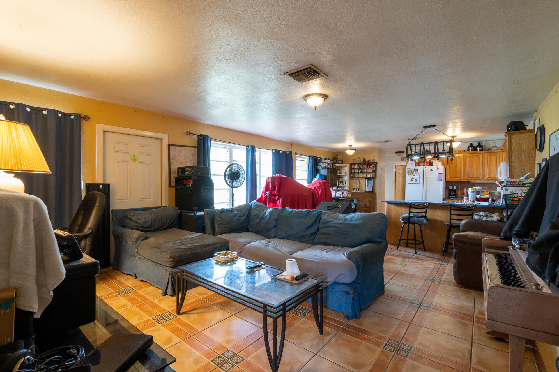 122 Ohio Road Lake Worth, FL 33467 - Photo 3 of 18 03 Livingroom 01