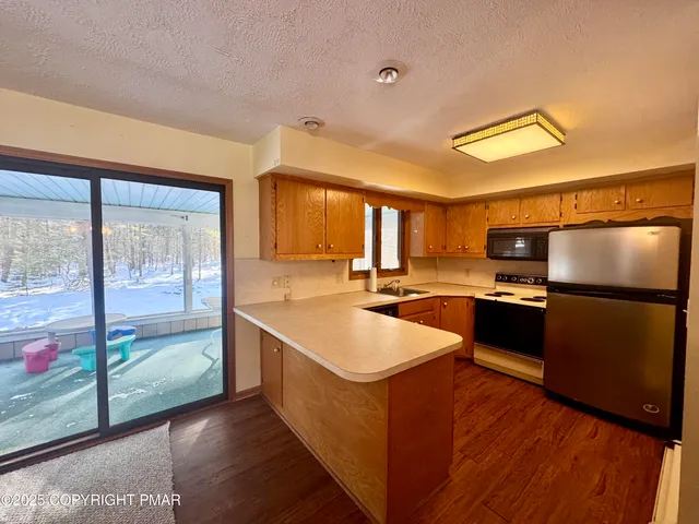 $399,000 | 59 Chestnut Road, Lake Harmony, PA 18624