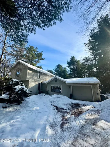 $399,000 | 59 Chestnut Road, Lake Harmony, PA 18624