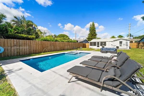 $6,500 | 1464 Northeast 24th Street, Wilton Manors, FL 33305