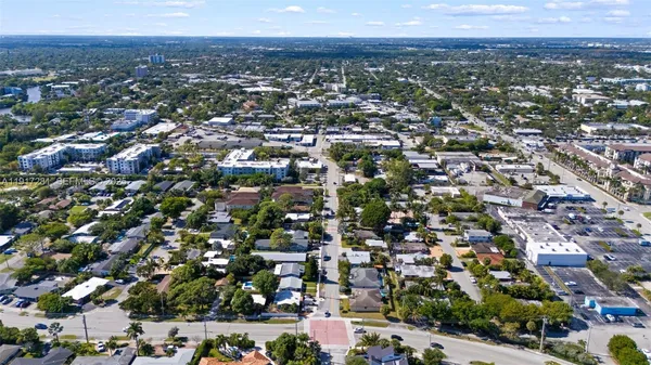 $6,500 | 1464 Northeast 24th Street, Wilton Manors, FL 33305