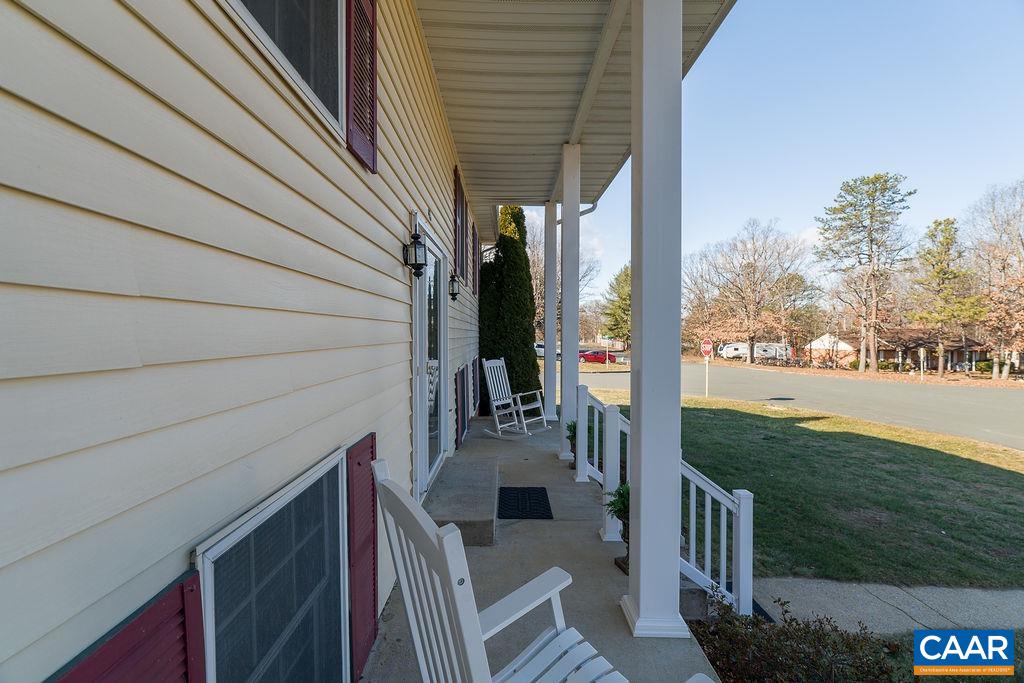 43 Dogwood Road Stuarts Draft, VA 24477 - Photo 4 of 66