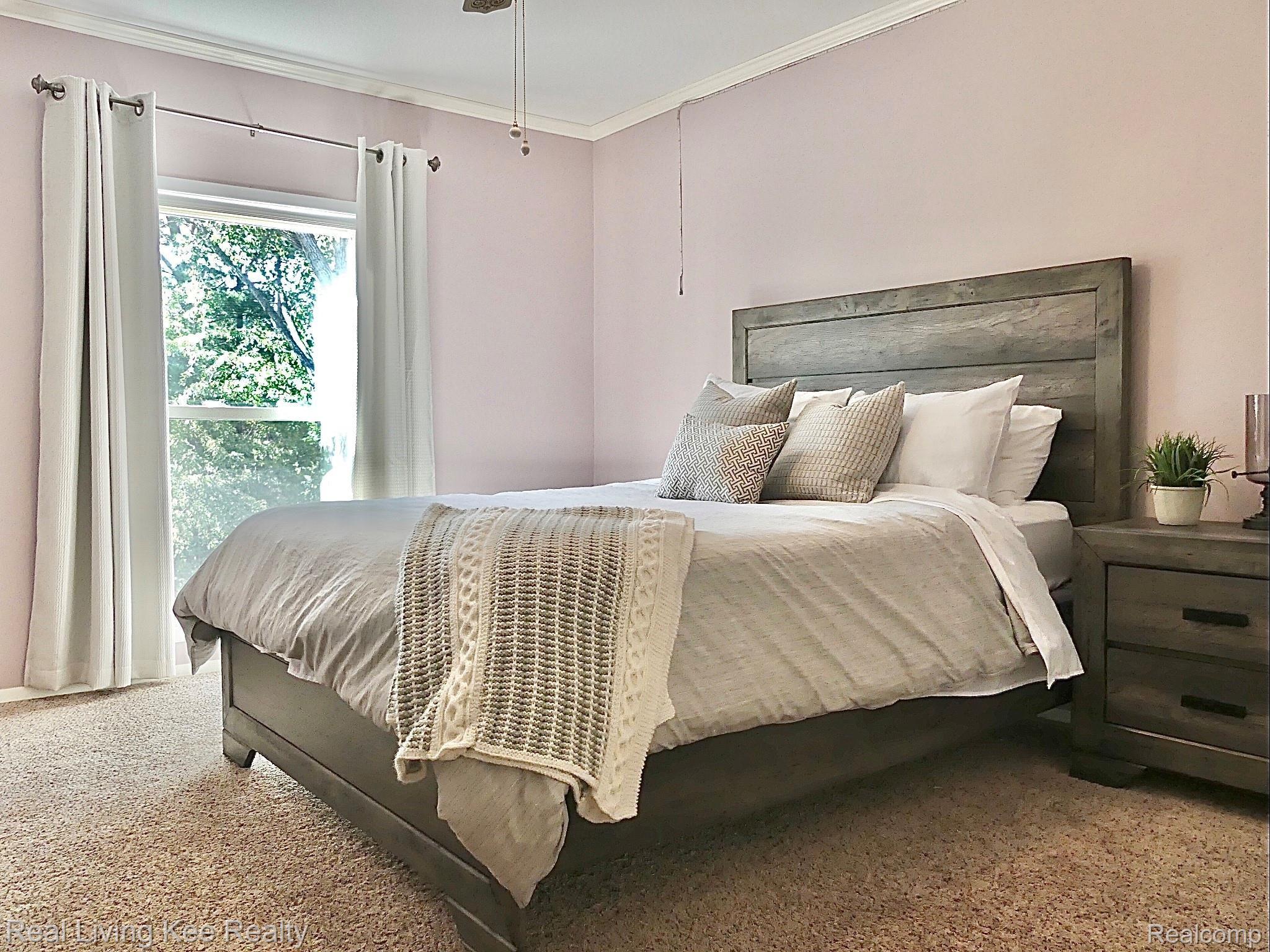 1355 Autumn Lane Rochester, MI 48306 - Photo 26 of 40 Bedroom #3 with wooded view