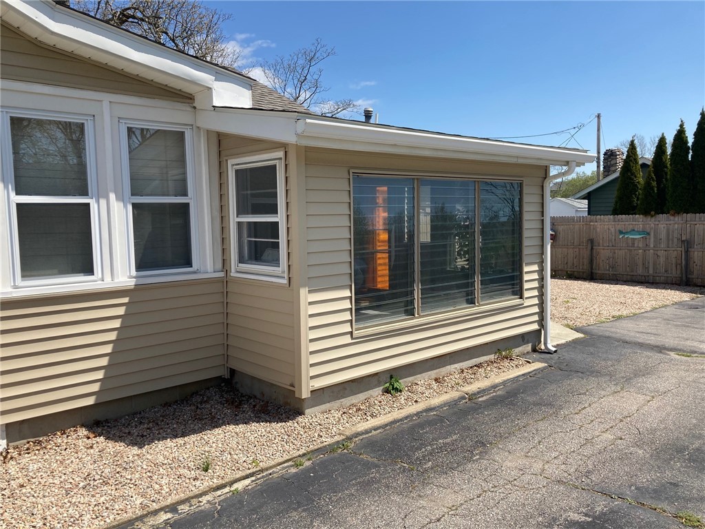 886 Point Judith Road Narragansett, RI 02882 - Photo 7 of 39