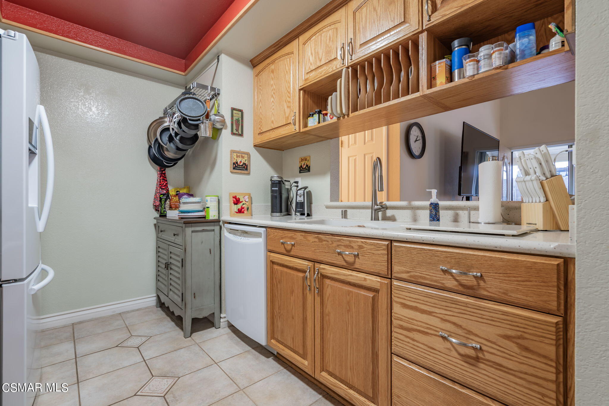 2044 Covington Avenue Simi Valley, CA 93065 - Photo 12 of 42 a bathroom with a sink and a mirror