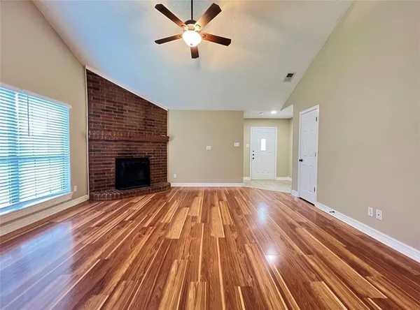 $1,995 | 3514 Riverview Drive, Corinth, TX 76210