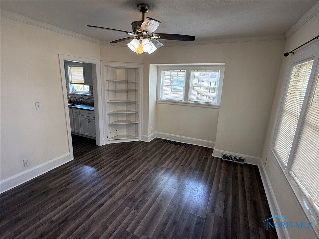 1318 Addington Road Toledo, OH 43607 - Photo 4 of 11 Gallery Image 4