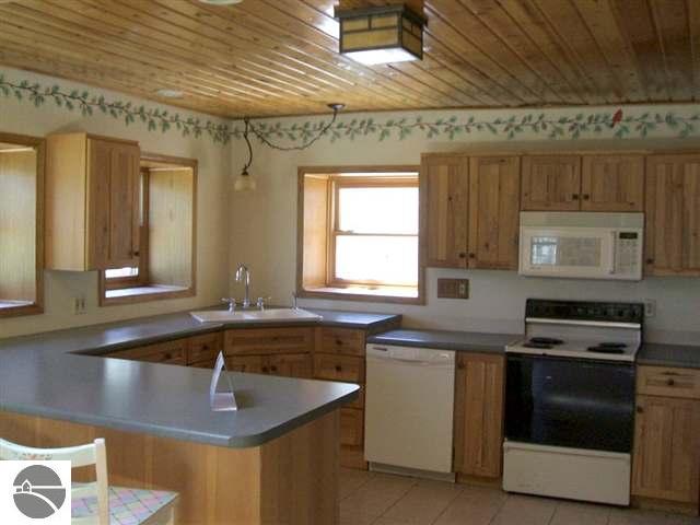1305 North 39 Road Manton, MI 49663 - Photo 7 of 15 1715208-6.JPG