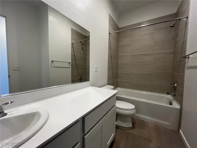 $2,695 | 9040 Skye Canyon Ranch Street, Las Vegas, NV 89166