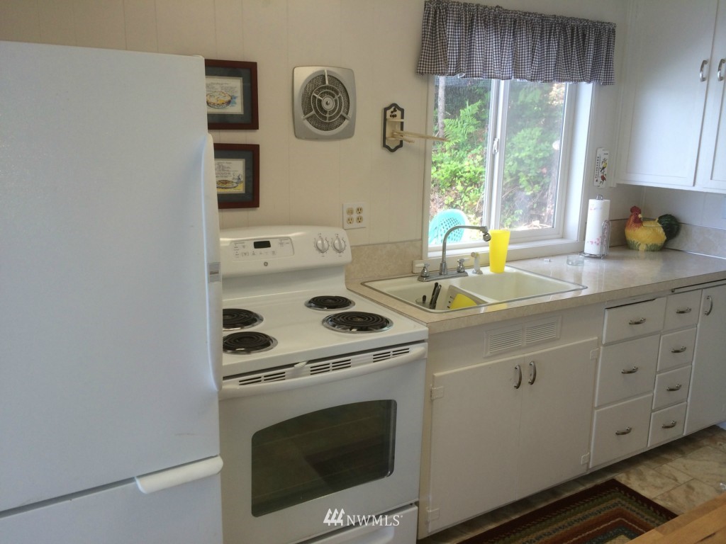 13380 Northeast North Shore Road Belfair, WA 98528 - Photo 9 of 22 Gallery Image 9