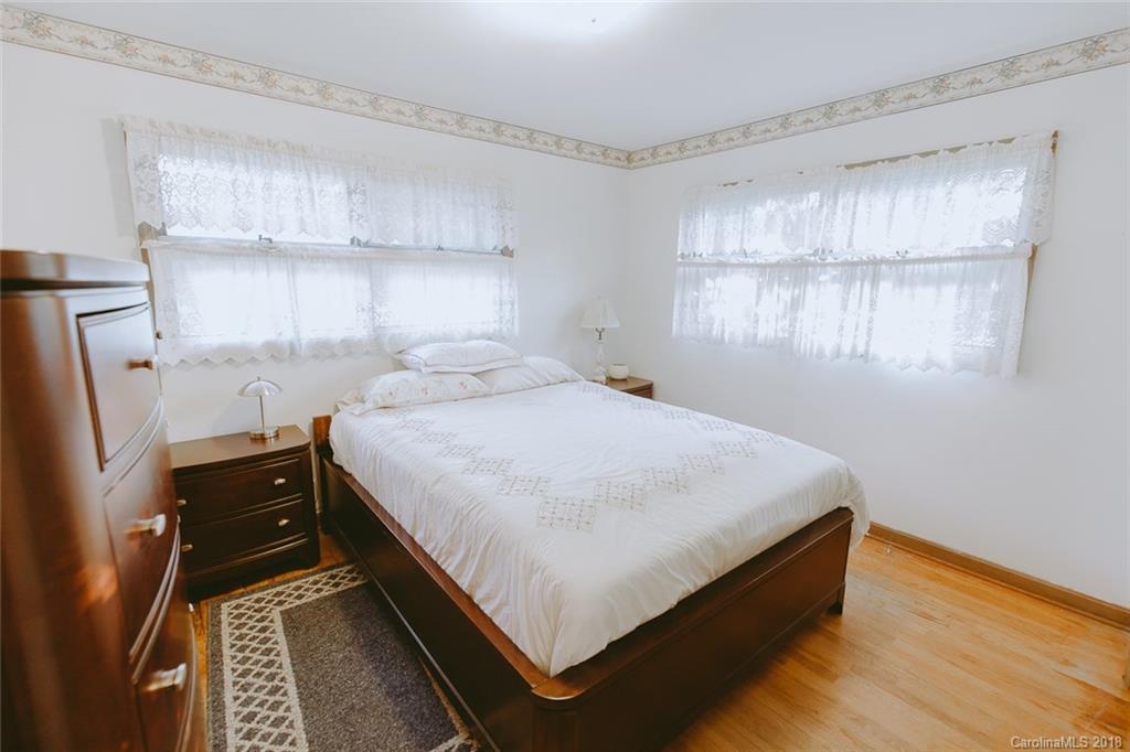 1112 Wimbledon Road Charlotte, NC 28209 - Photo 17 of 23 Gallery Image 17