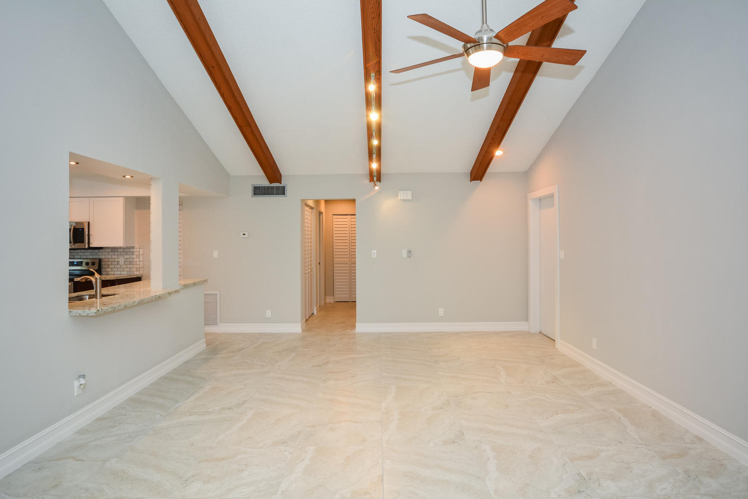 6125 Old Court Road, Unit 234 Boca Raton, FL 33433 - Photo 6 of 35 6125 Old Court Rd Boca Raton-large-037-0