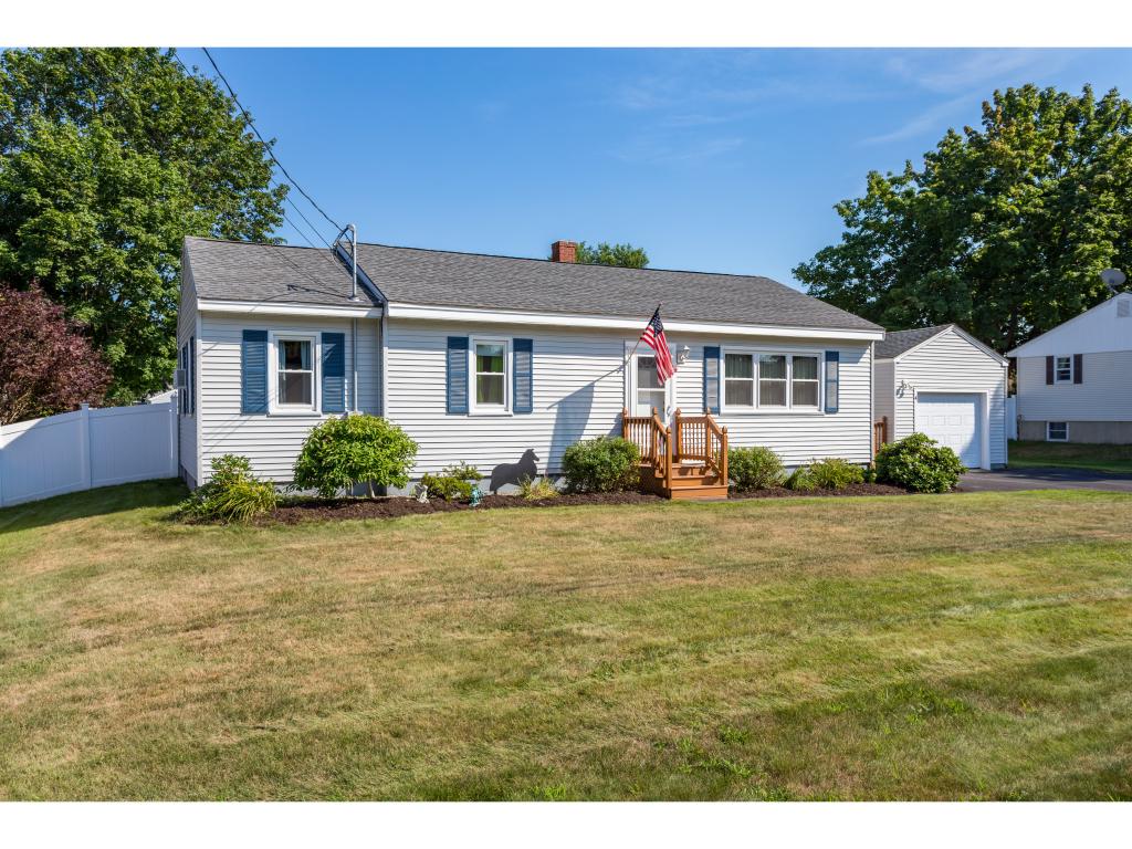 4 Anita Street Rochester, NH 03867 - Photo 2 of 28