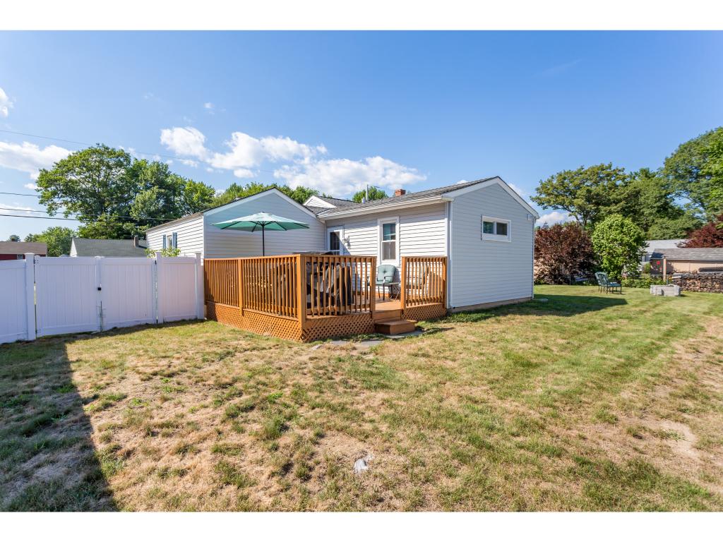 4 Anita Street Rochester, NH 03867 - Photo 5 of 28