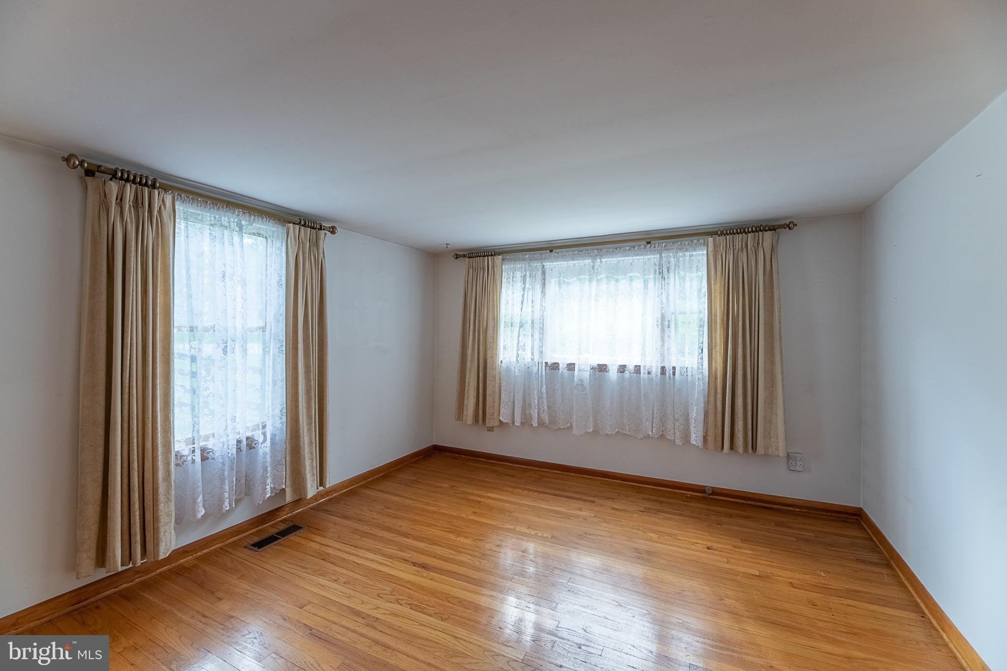 13125 Loyalty Road Leesburg, VA 20176 - Photo 12 of 58 Master Bedroom