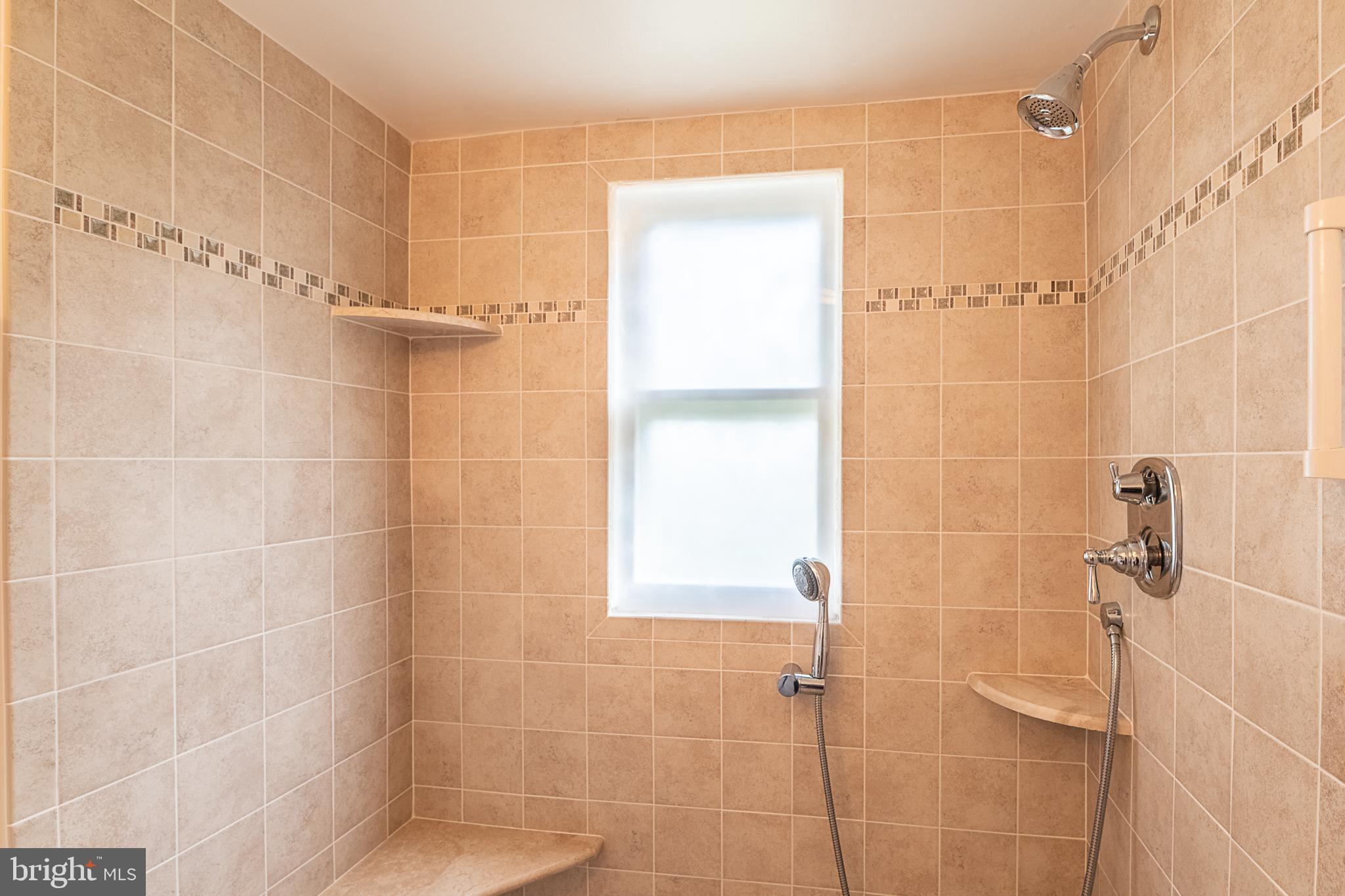 13125 Loyalty Road Leesburg, VA 20176 - Photo 17 of 58 Master Bathroom