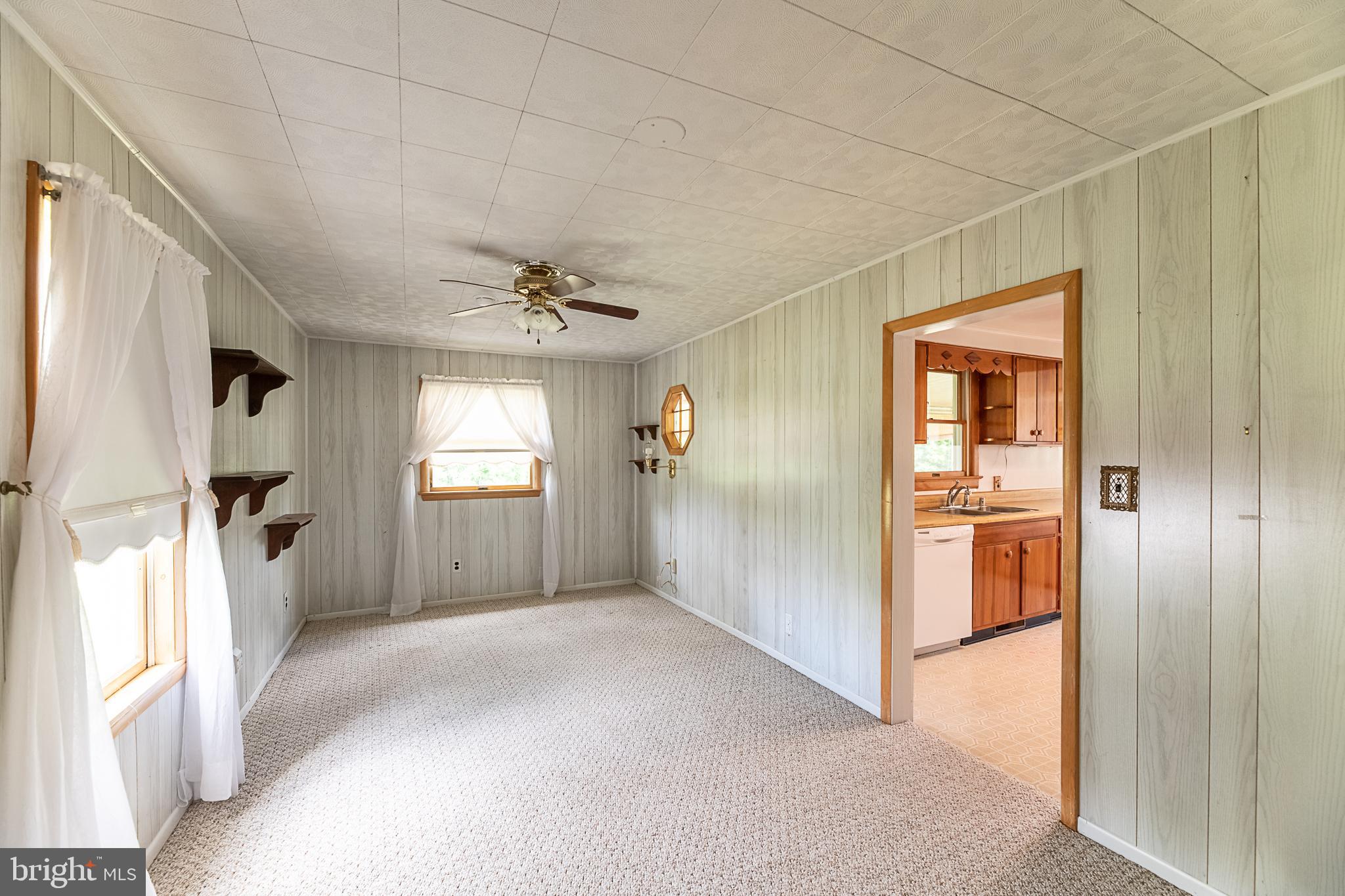 13125 Loyalty Road Leesburg, VA 20176 - Photo 22 of 58 Family Room
