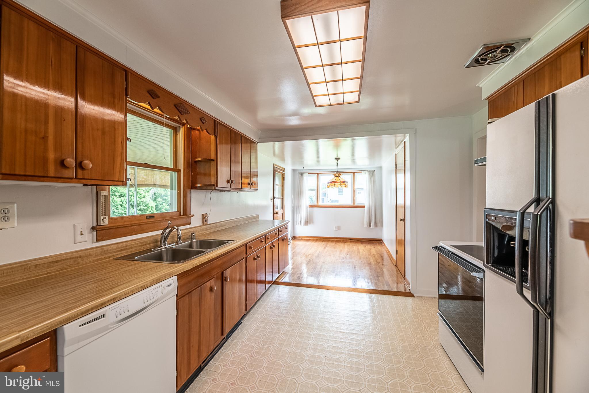 13125 Loyalty Road Leesburg, VA 20176 - Photo 25 of 58 Kitchen