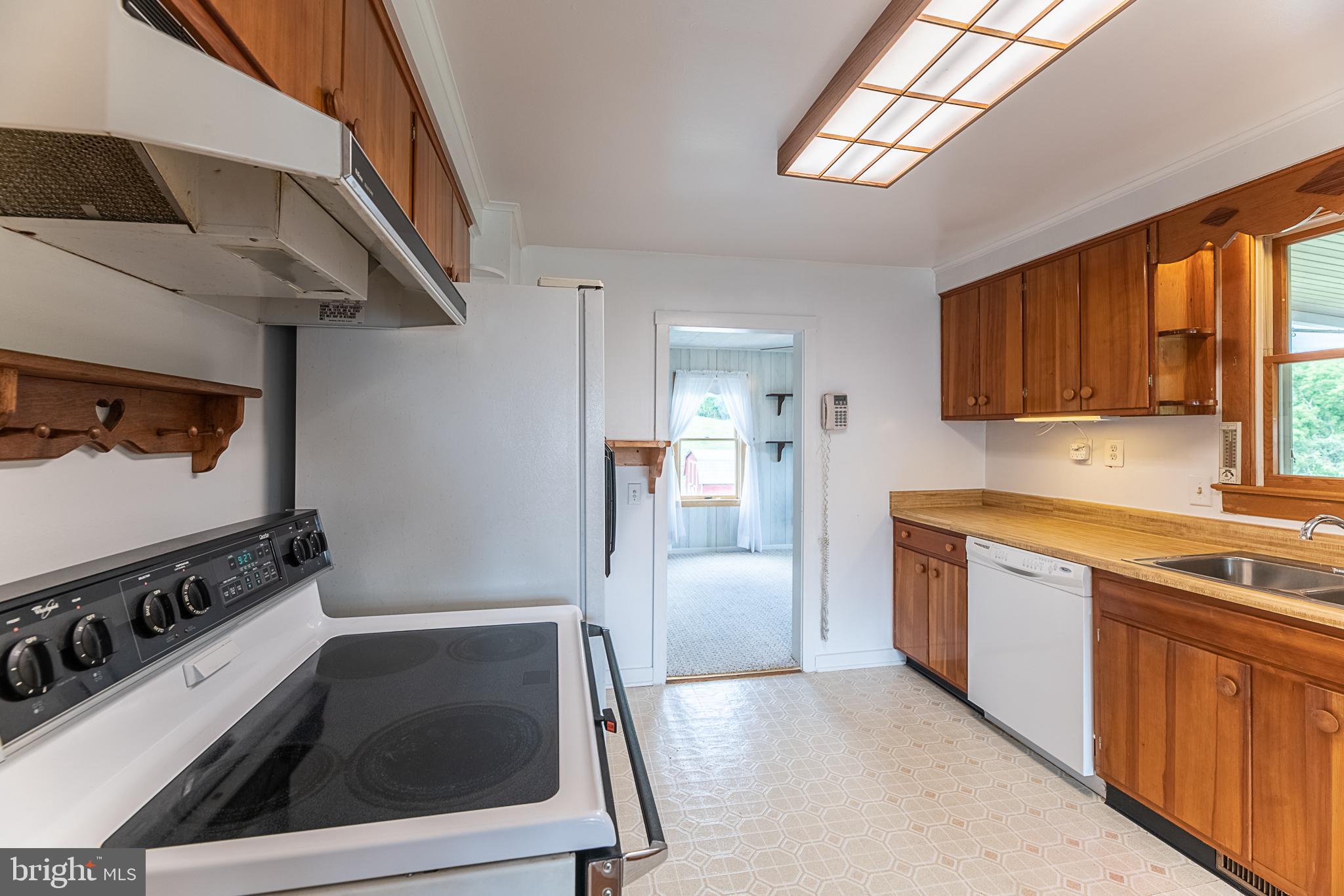 13125 Loyalty Road Leesburg, VA 20176 - Photo 27 of 58 Kitchen