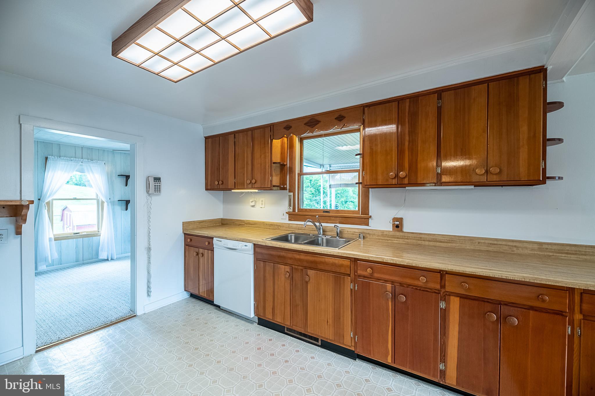 13125 Loyalty Road Leesburg, VA 20176 - Photo 28 of 58 Kitchen