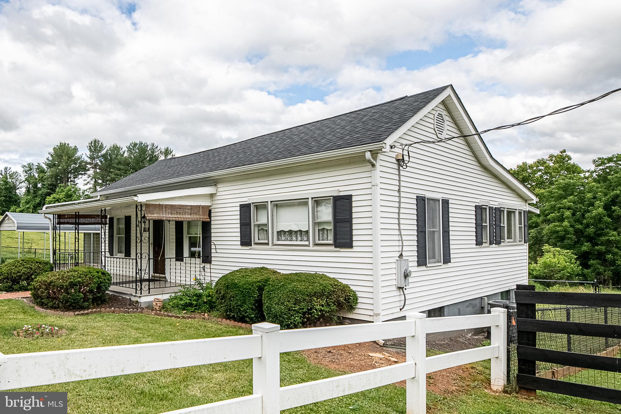 13125 Loyalty Road Leesburg, VA 20176 - Photo 4 of 58 Front of Property