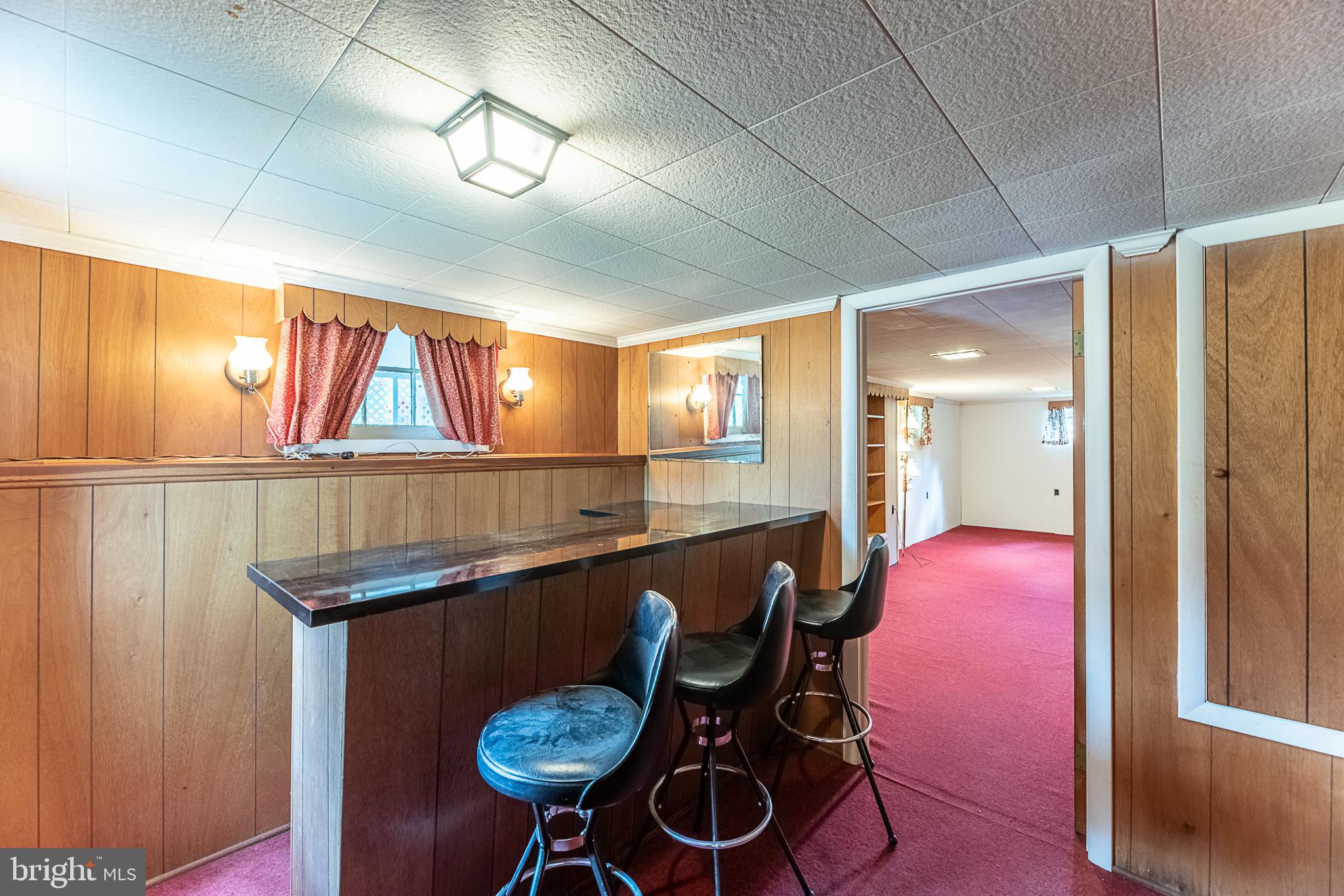 13125 Loyalty Road Leesburg, VA 20176 - Photo 35 of 58 Bar area