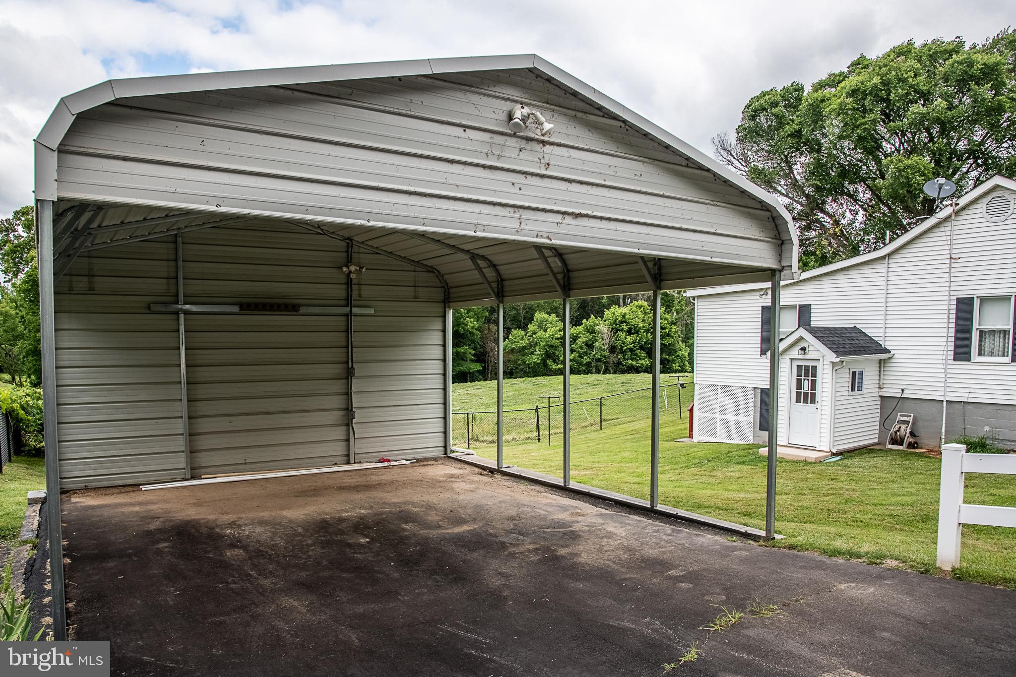 13125 Loyalty Road Leesburg, VA 20176 - Photo 6 of 58 Covered Car Port